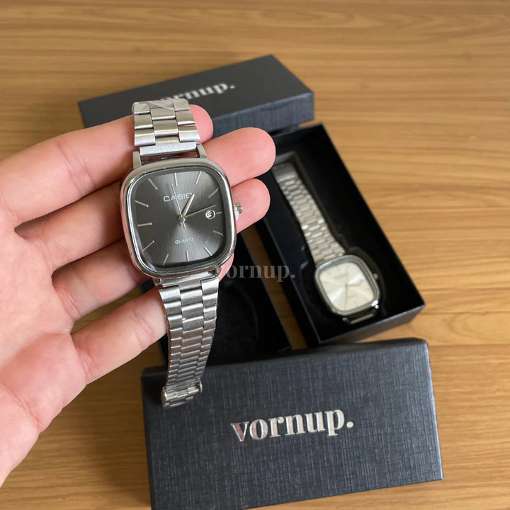 Casual Vintage Watch – Classic Analog Style | 2024 Limited Edition