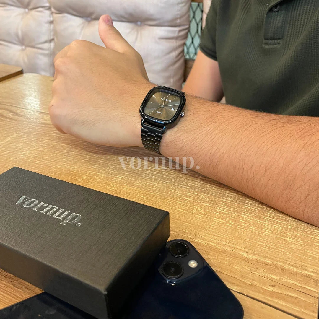 Casual Vintage Watch – Classic Analog Style | 2024 Limited Edition